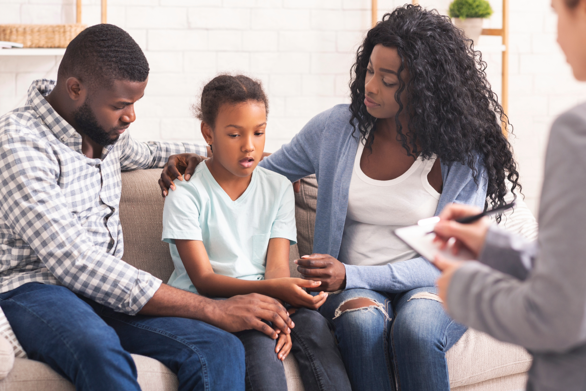 Who Should Participate In Family Therapy?